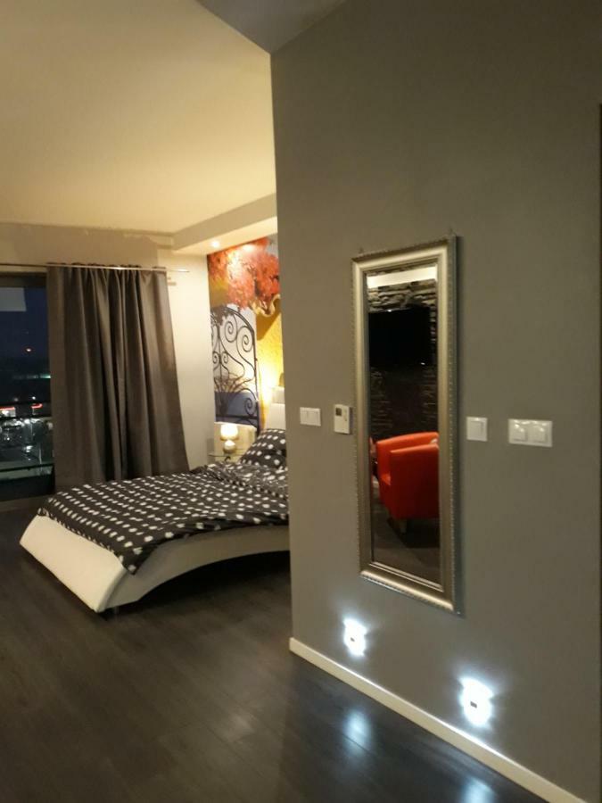 Apartament Onyx Познан Екстериор снимка